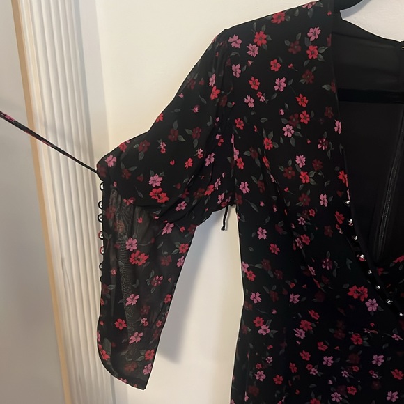 For love and lemons black mini dress with pink and red flowers size XS - Picture 5 of 5